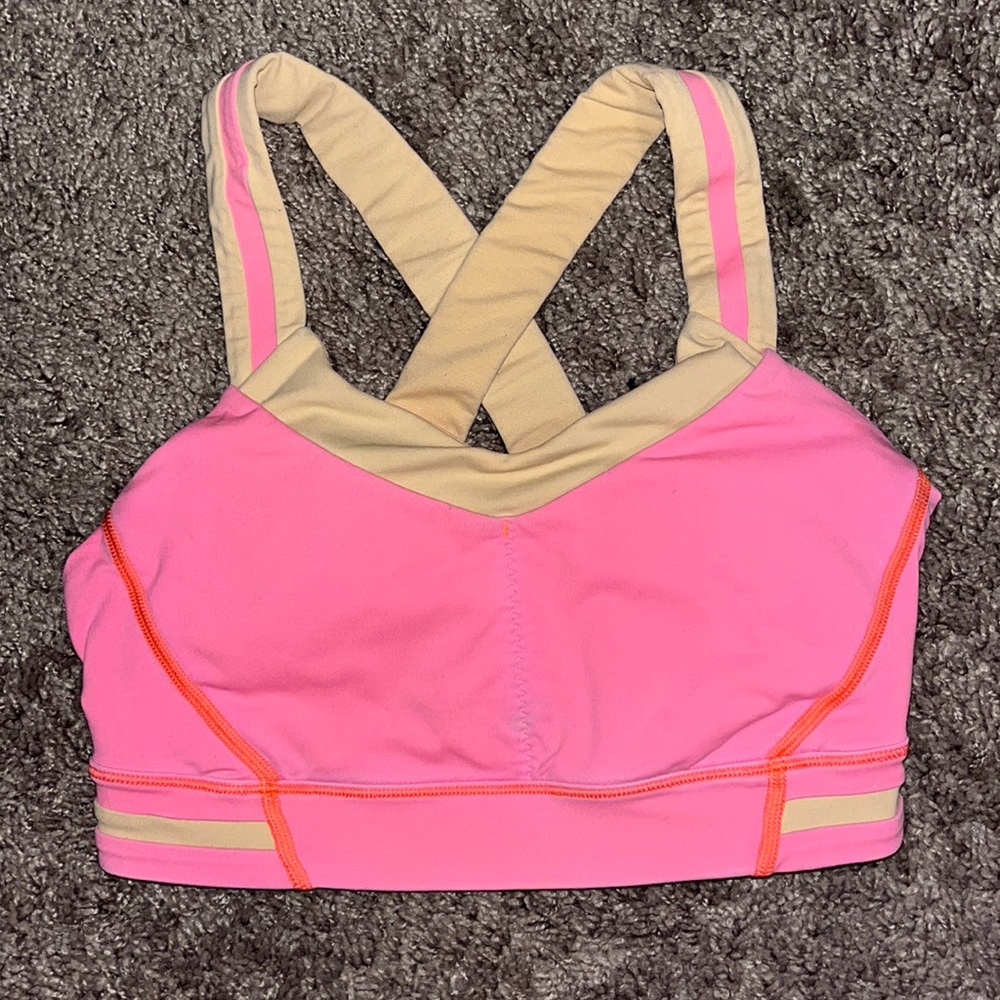 Lululemon Sports Bra w Front Pockets
